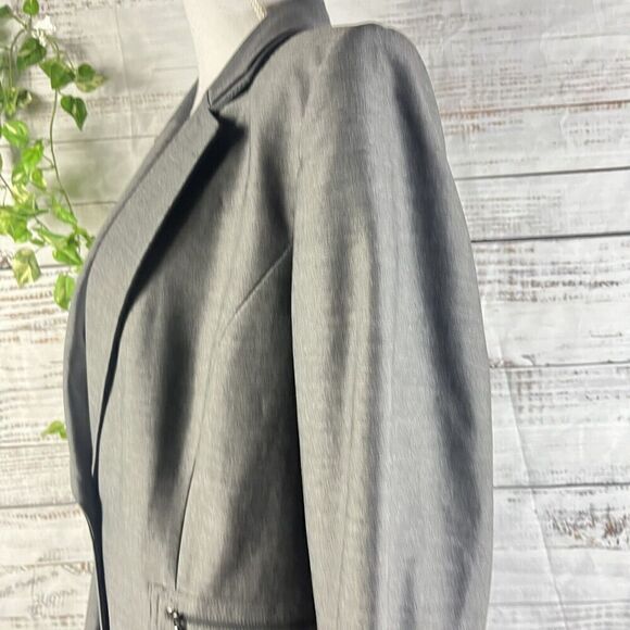 Tahari Blazer Jacket sz 16 Classic Gray Pockets Suit Career Professional Church - Picture 11 of 14